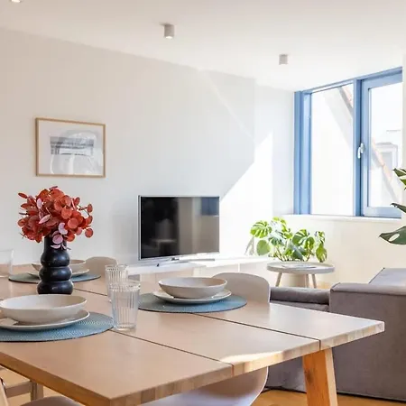 Sk President Neighbor Vysoka Apartman Pozsony
